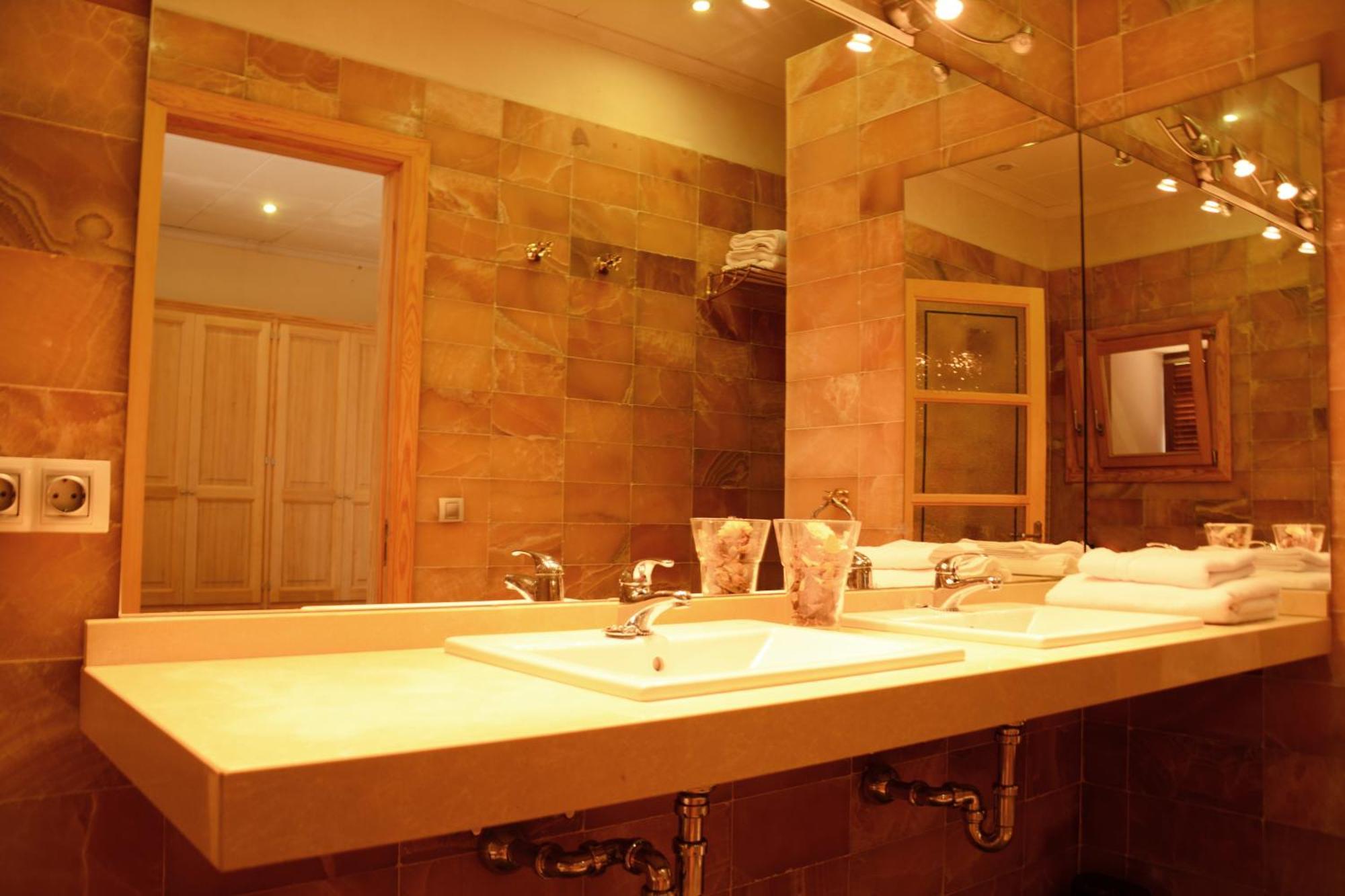 Son Burgues 4* Petra (Mallorca)